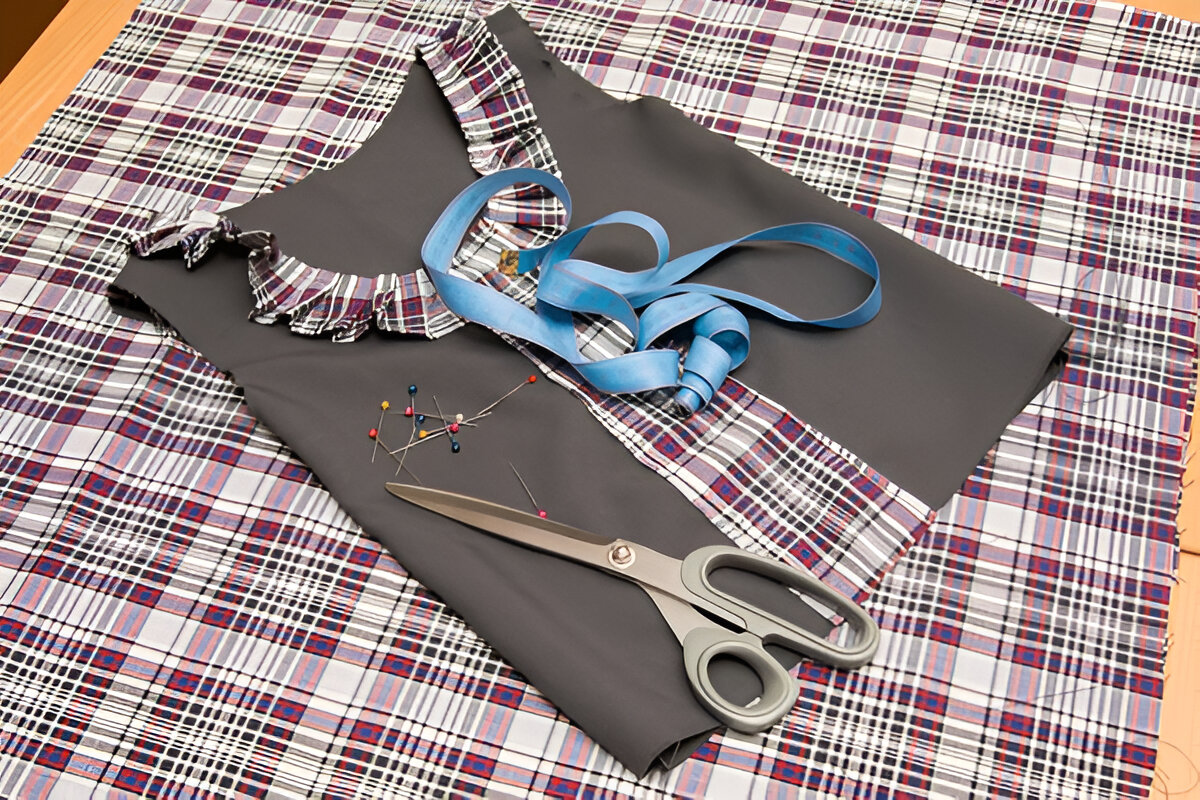 school uniform manufacturers